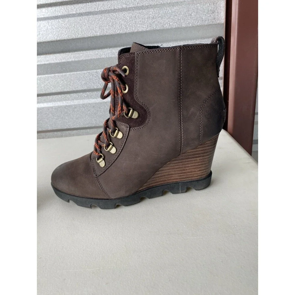 SOREL Joan Laceup WEDGE BOOTS All Weather Ankle BOOTIE Womens Size 9
